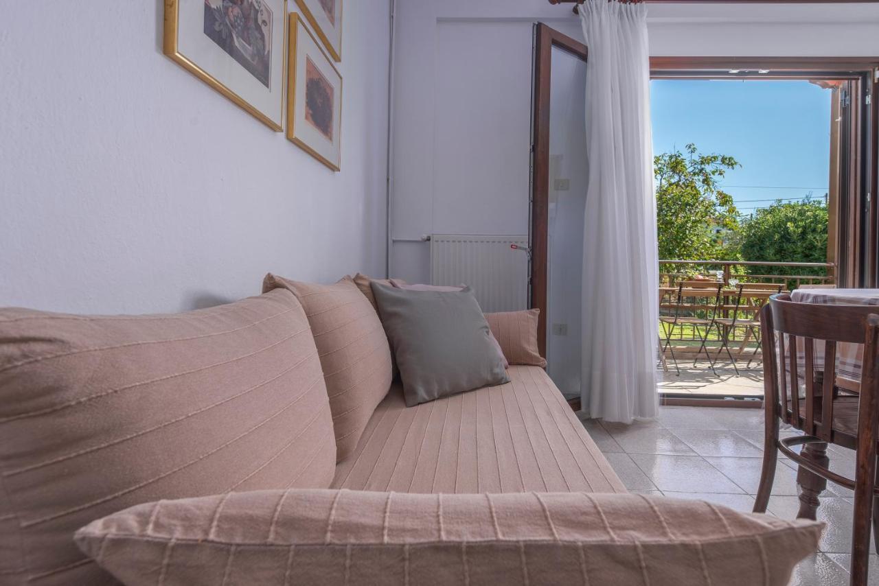 Ferienwohnung Blooming Memories Vourvourou Exterior foto