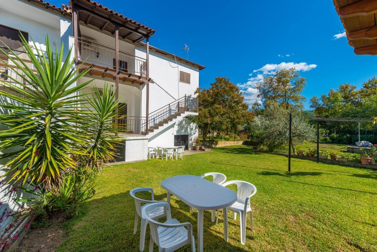 Ferienwohnung Blooming Memories Vourvourou Exterior foto